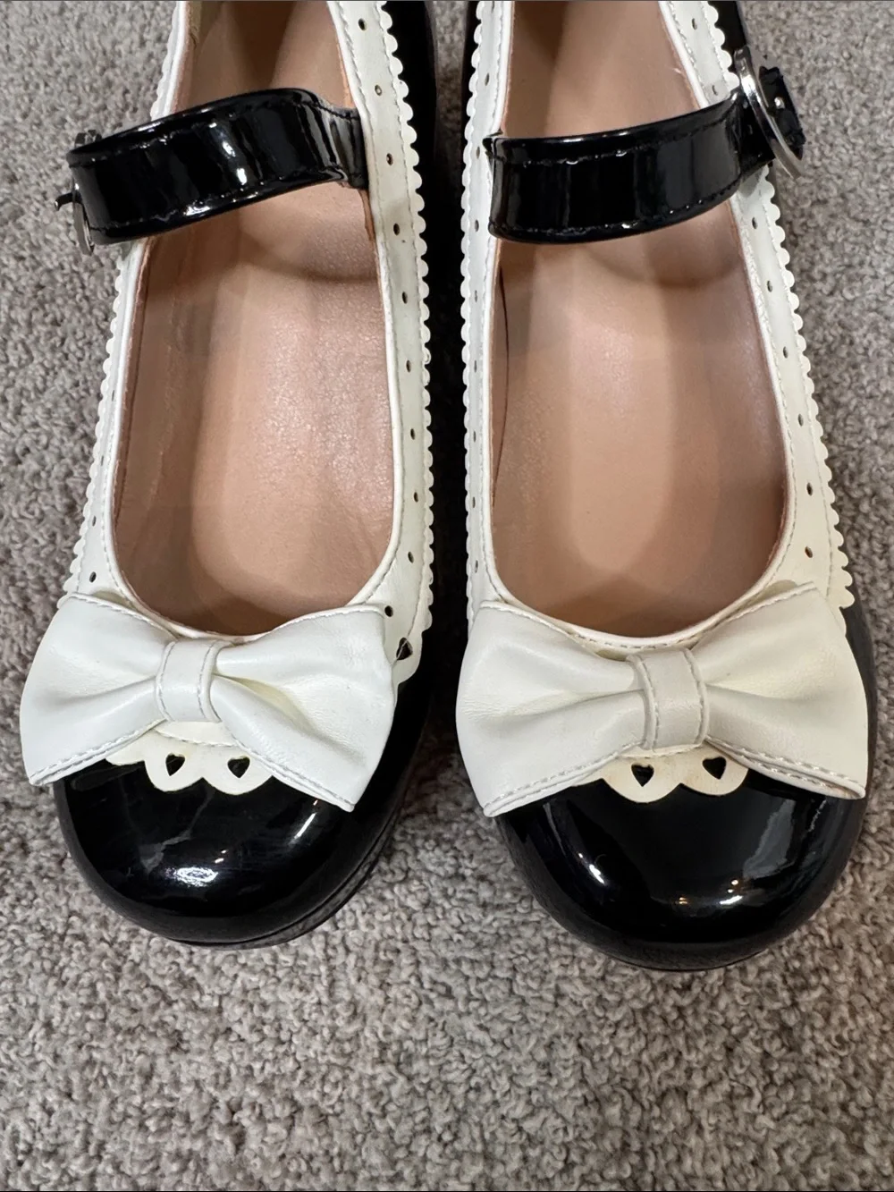 Women’s Black Chunky Heel Mary Jane Pumps Cute Bow & Hearts Round Toe Size 6 NEW